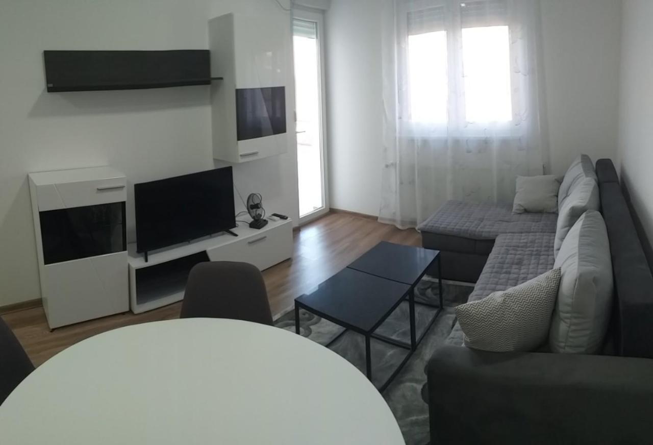Renome Apartmani Banja Koviljača エクステリア 写真