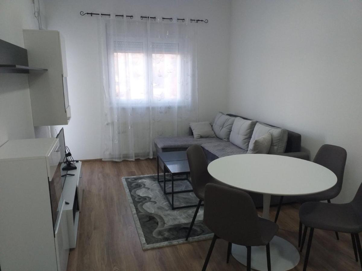 Renome Apartmani Banja Koviljača エクステリア 写真