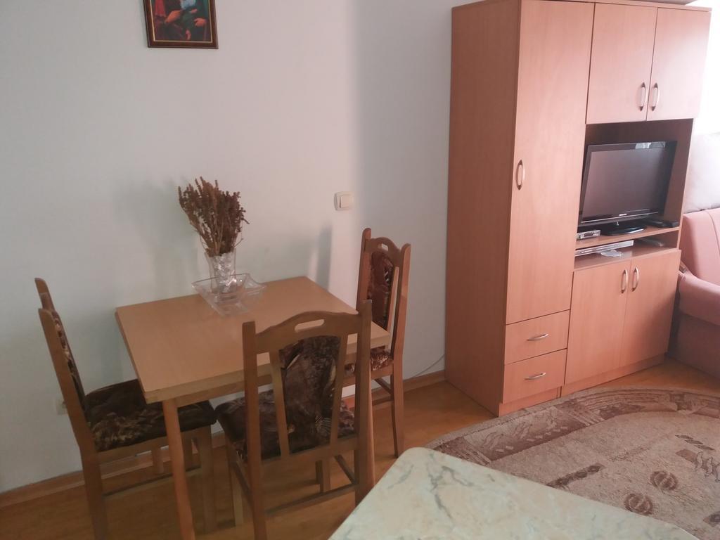 Renome Apartmani Banja Koviljača エクステリア 写真